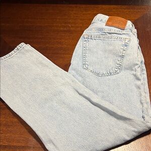 Abercrombie & Fitch Men's Light Wash loose Jeans